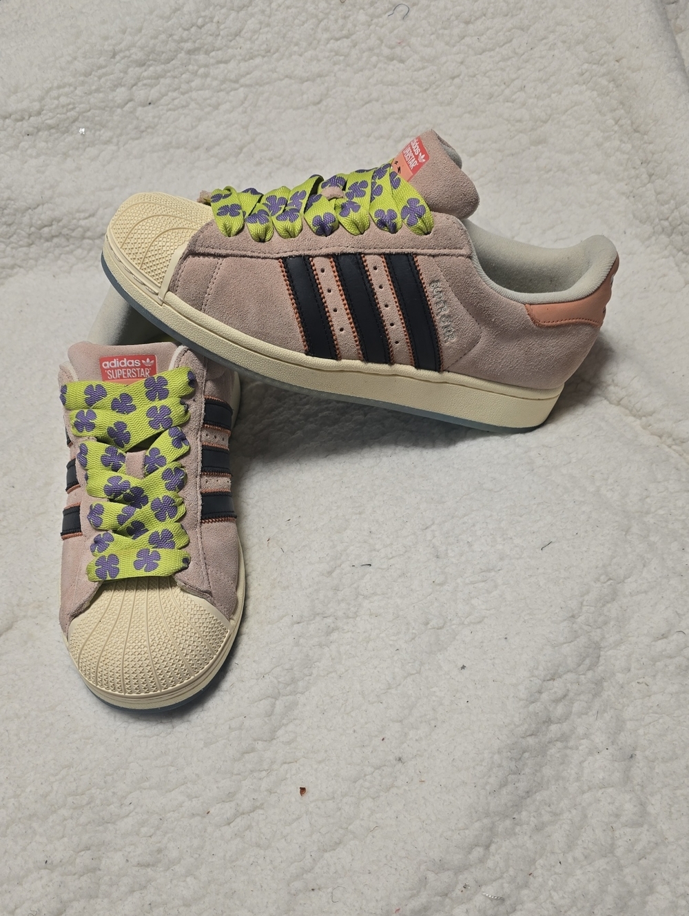 Men's Size 8 Sponge Bob Square Pants Patrick Superstar Adidas.